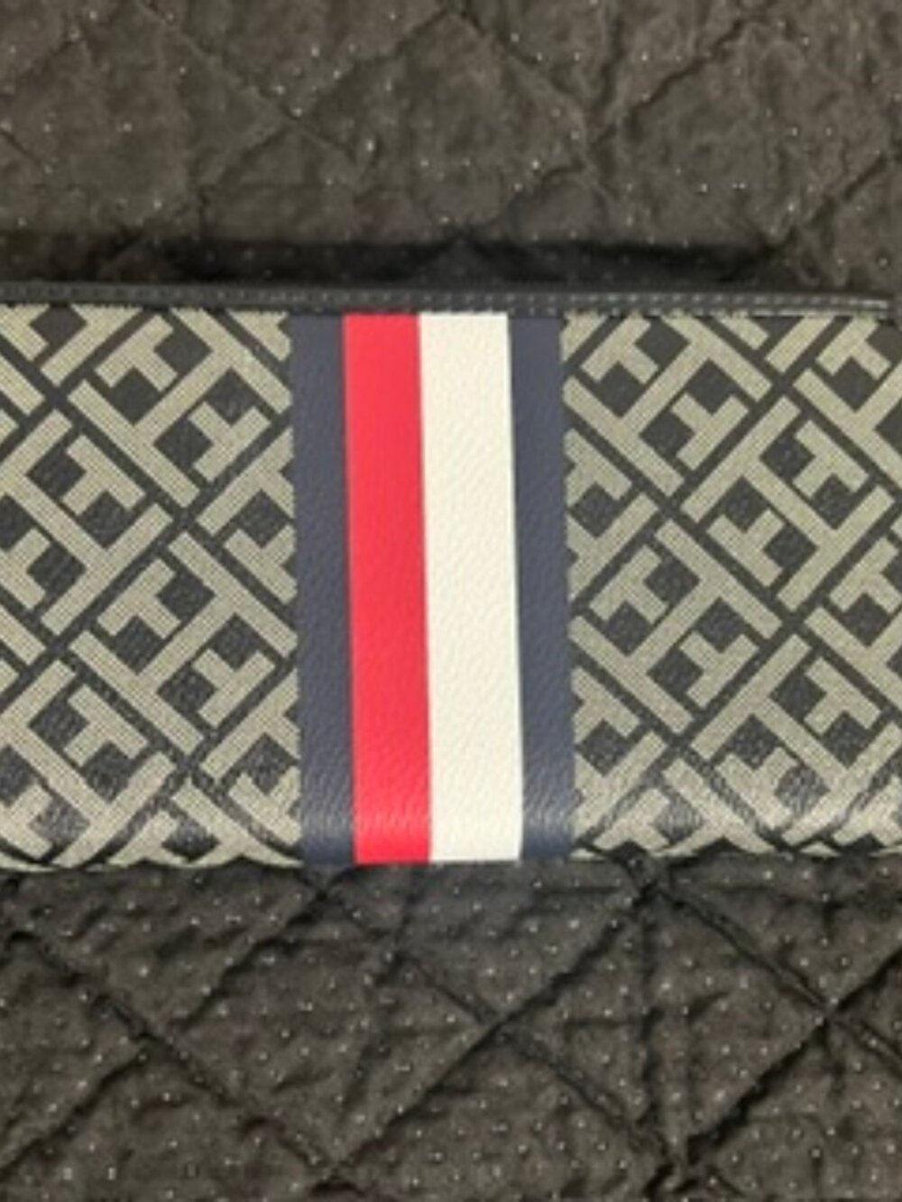 Tommy Hilfiger wallet